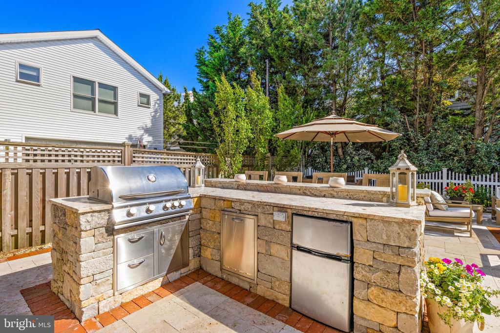 120 E DUNE LANE
