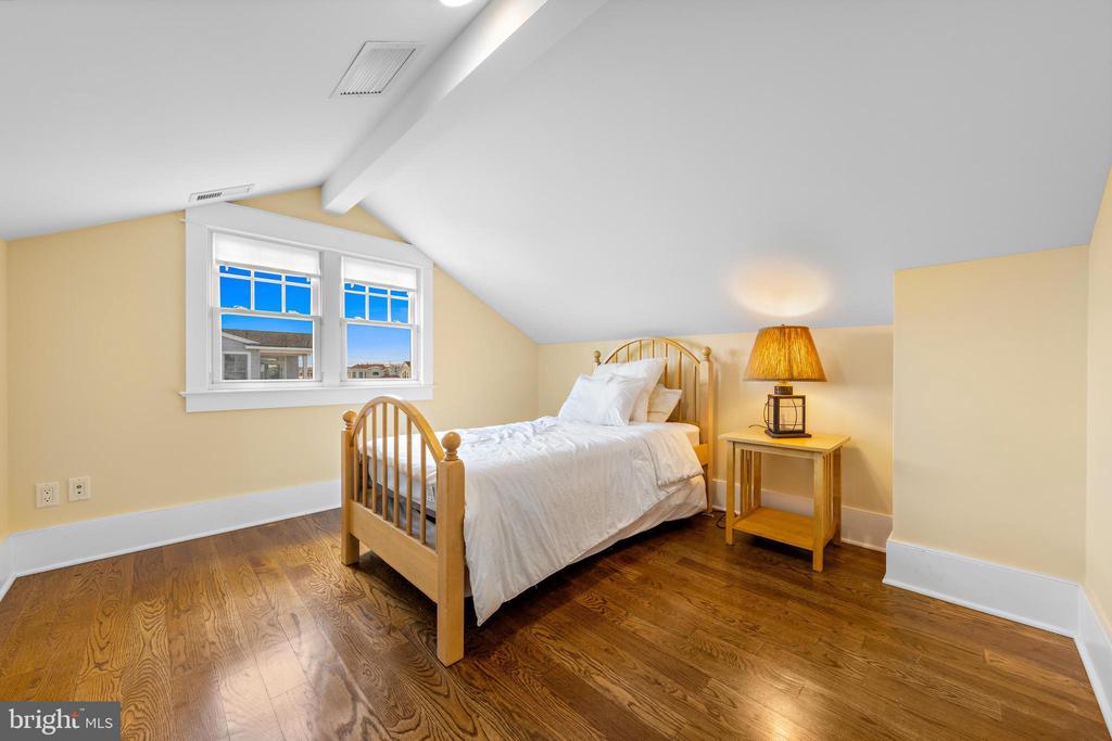 120 E DUNE LANE