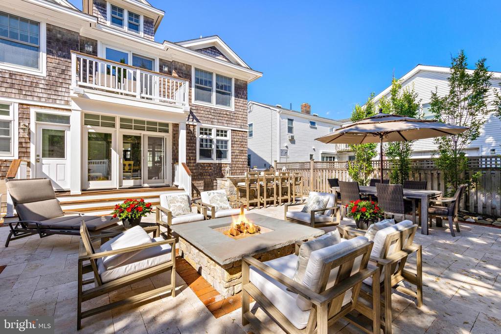 120 E DUNE LANE