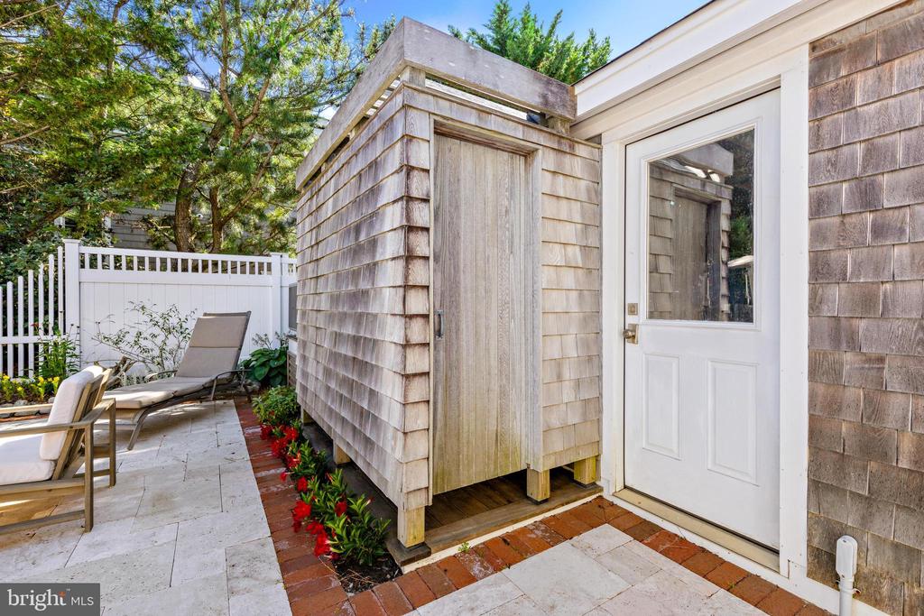 120 E DUNE LANE