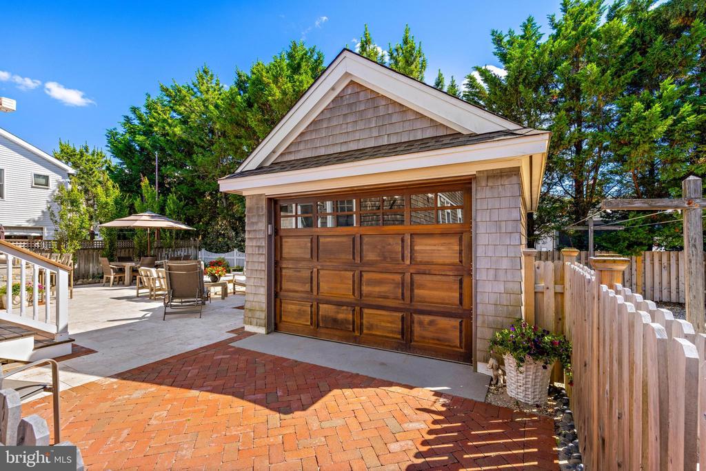 120 E DUNE LANE