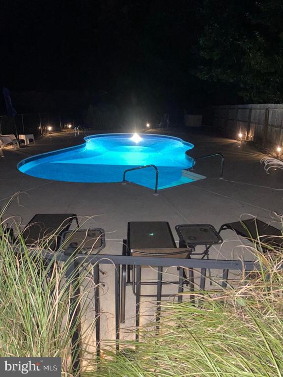 376 CHESTNUT DRIVE