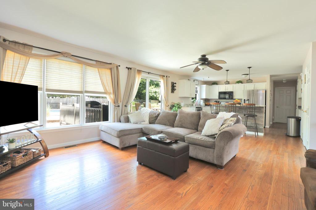 376 CHESTNUT DRIVE