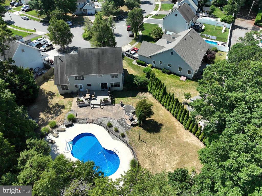 376 CHESTNUT DRIVE