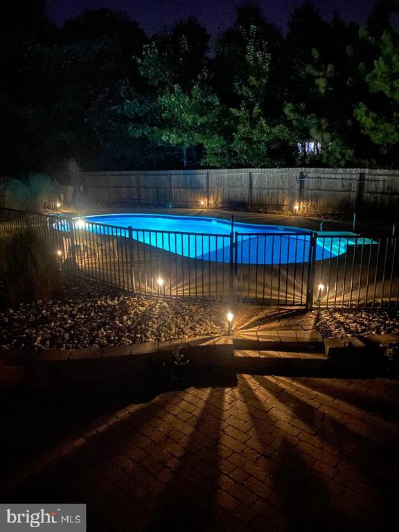 376 CHESTNUT DRIVE