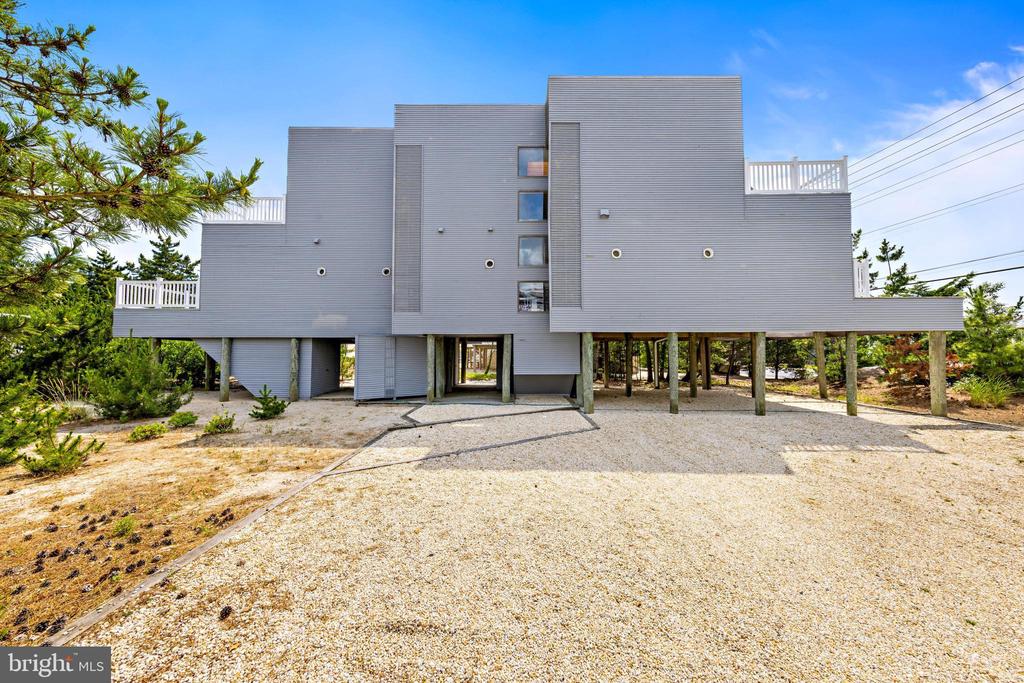 1033 LONG BEACH