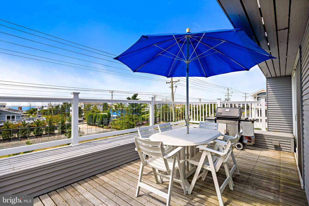 1033 LONG BEACH