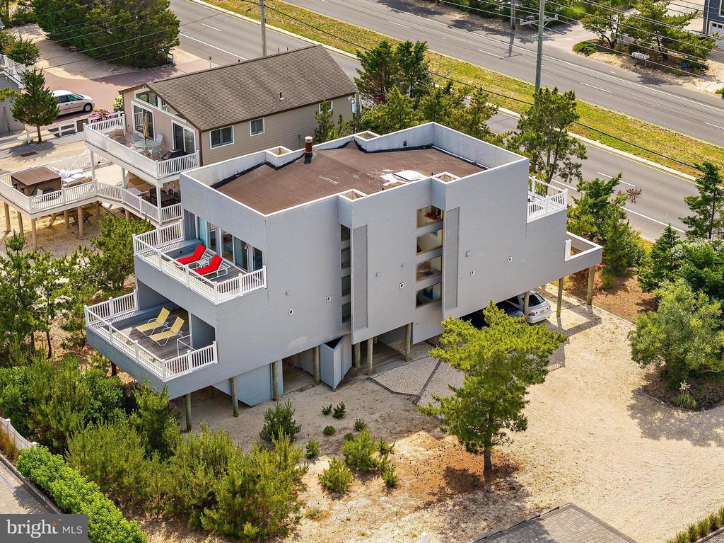 1033 LONG BEACH