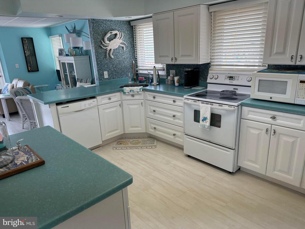 1714 BAY TERRACE