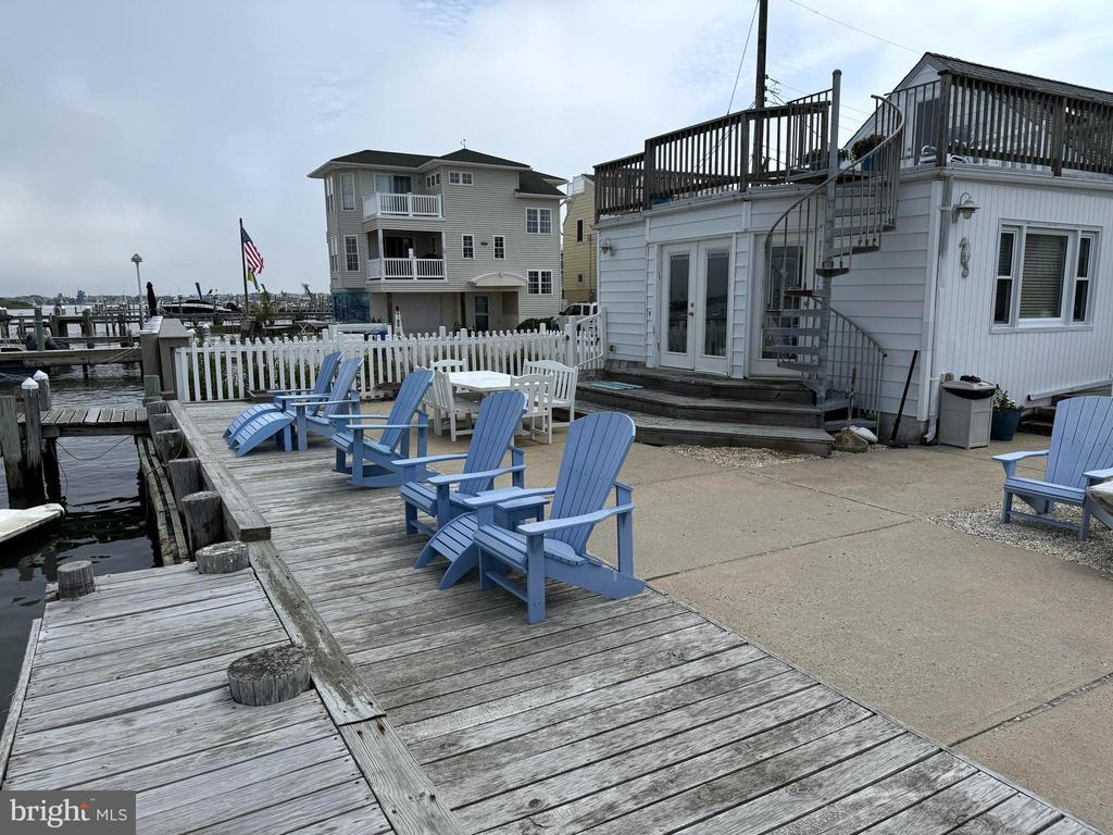 1714 BAY TERRACE