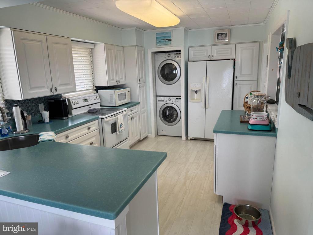 1714 BAY TERRACE