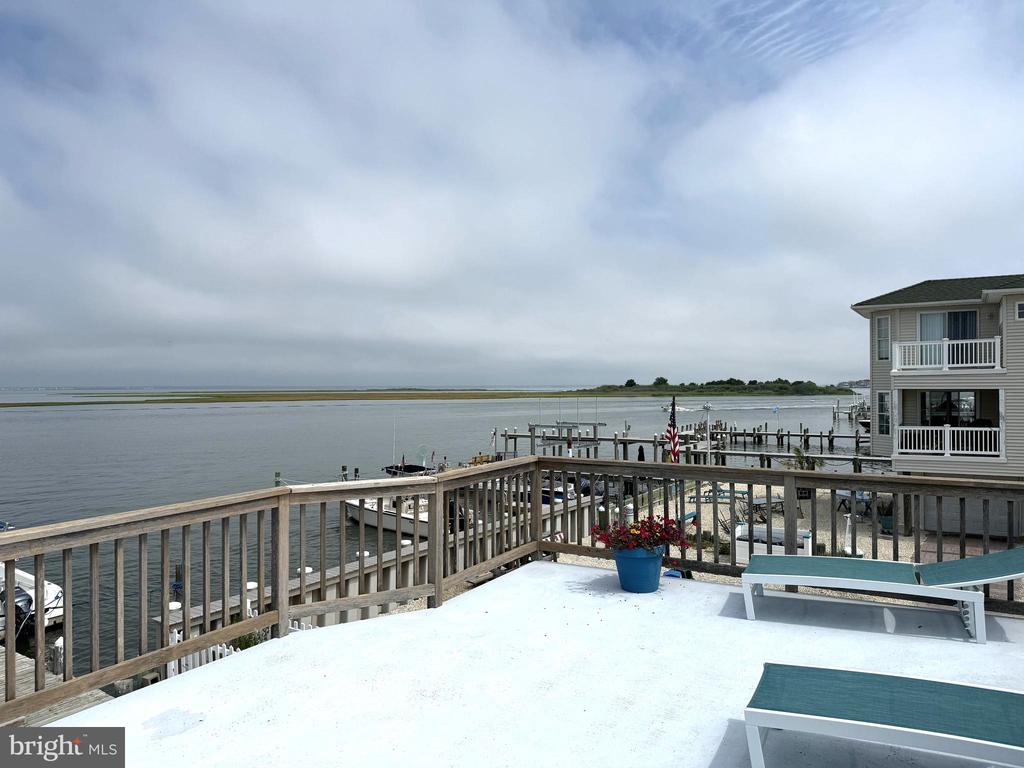 1714 BAY TERRACE