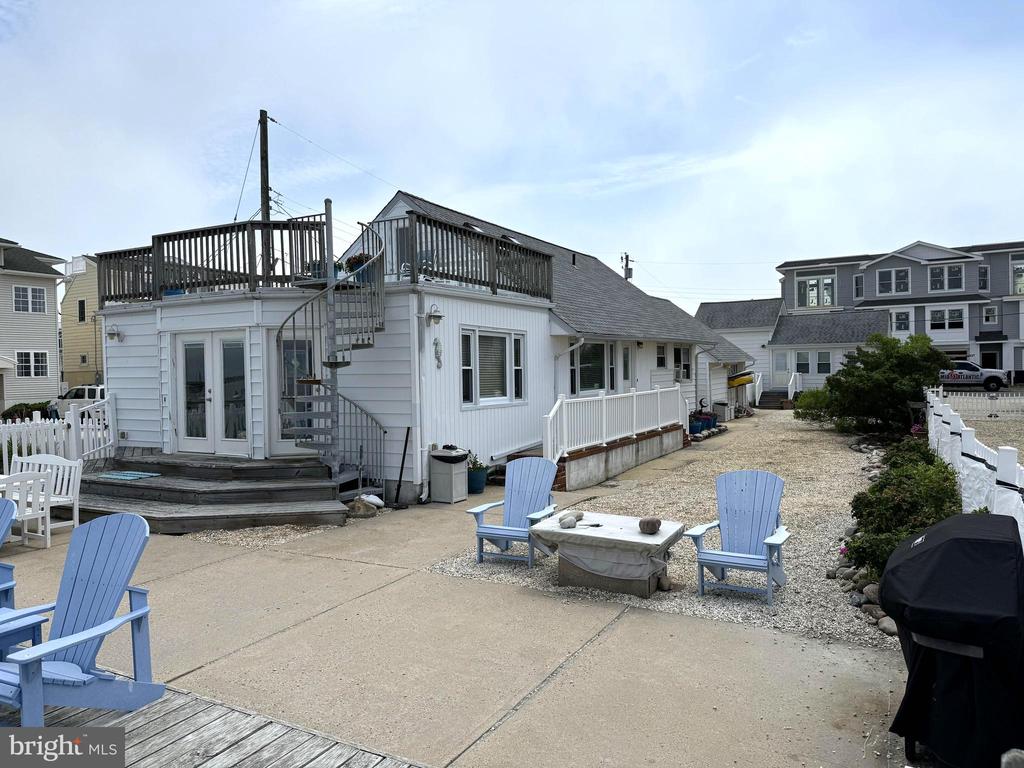 1714 BAY TERRACE