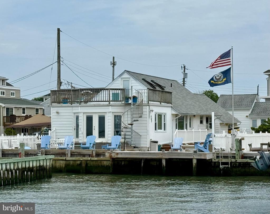 1714 BAY TERRACE