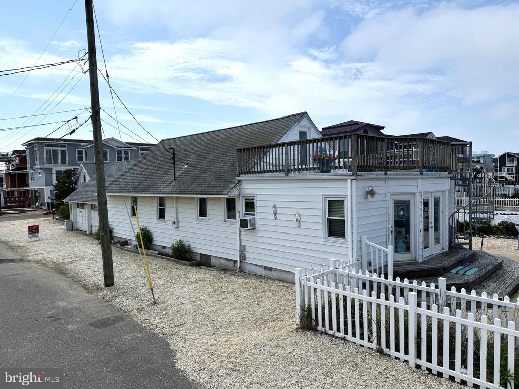 1714 BAY TERRACE