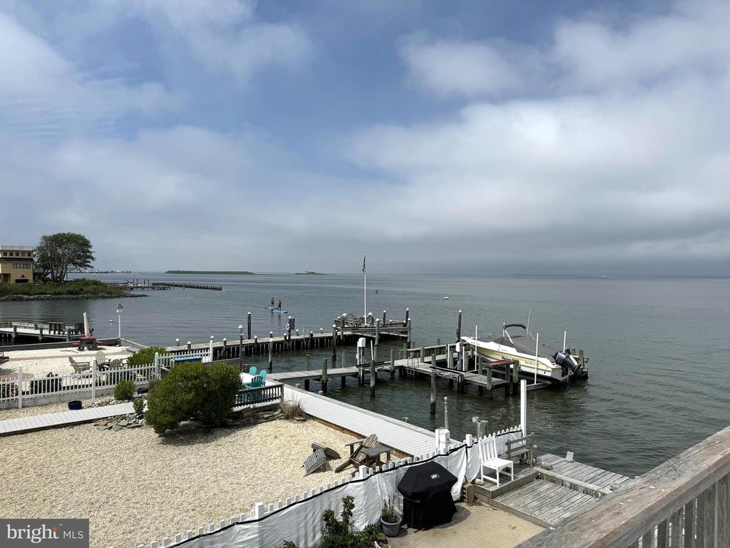 1714 BAY TERRACE