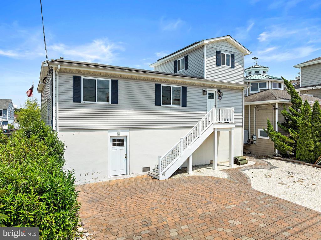 86 MORTON DRIVE