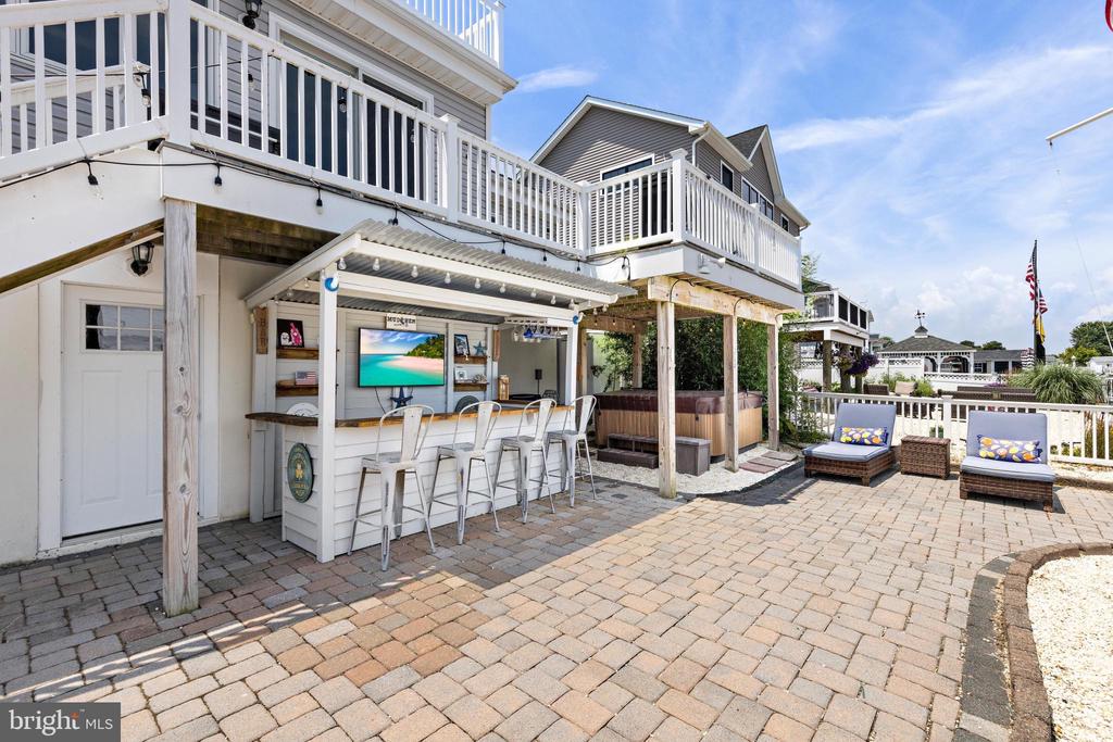86 MORTON DRIVE