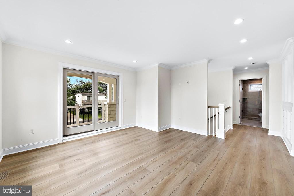 375 W 6TH STREET