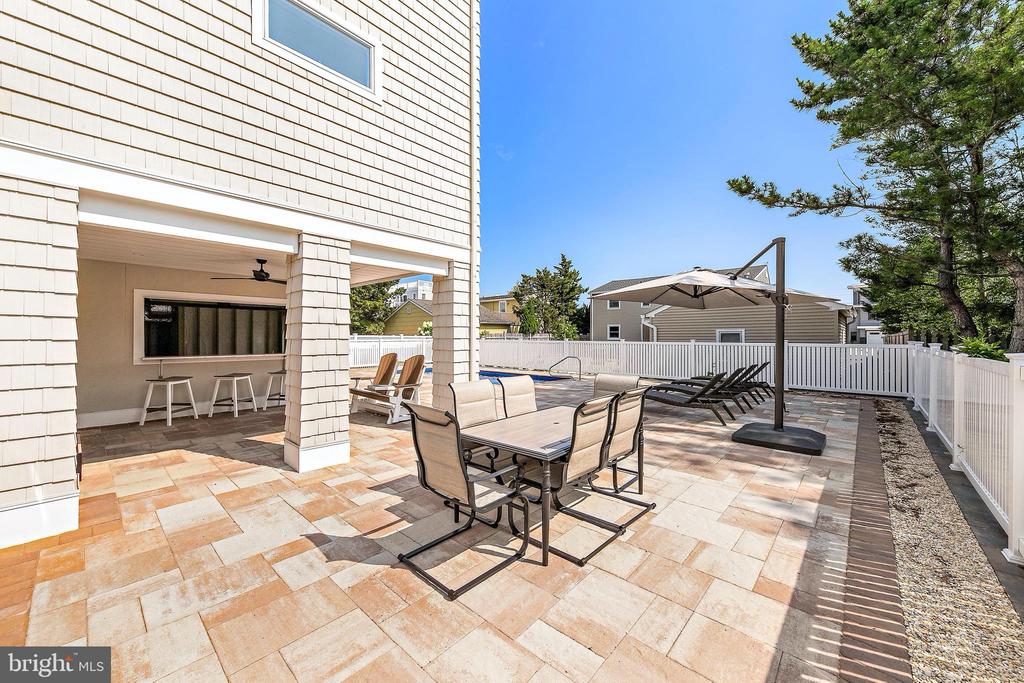 375 W 6TH STREET