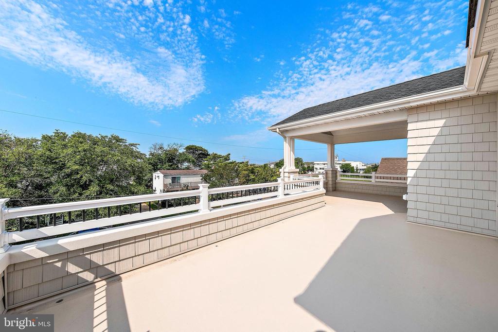 375 W 6TH STREET