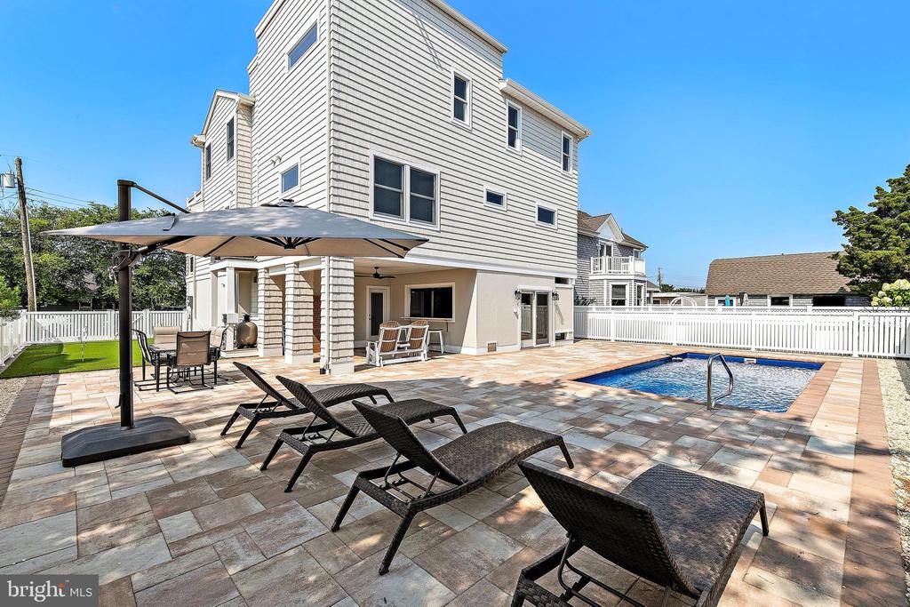 375 W 6TH STREET