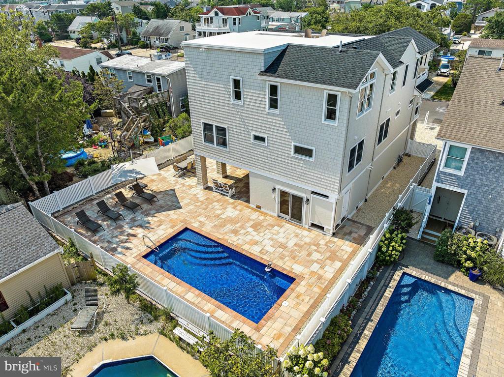 375 W 6TH STREET
