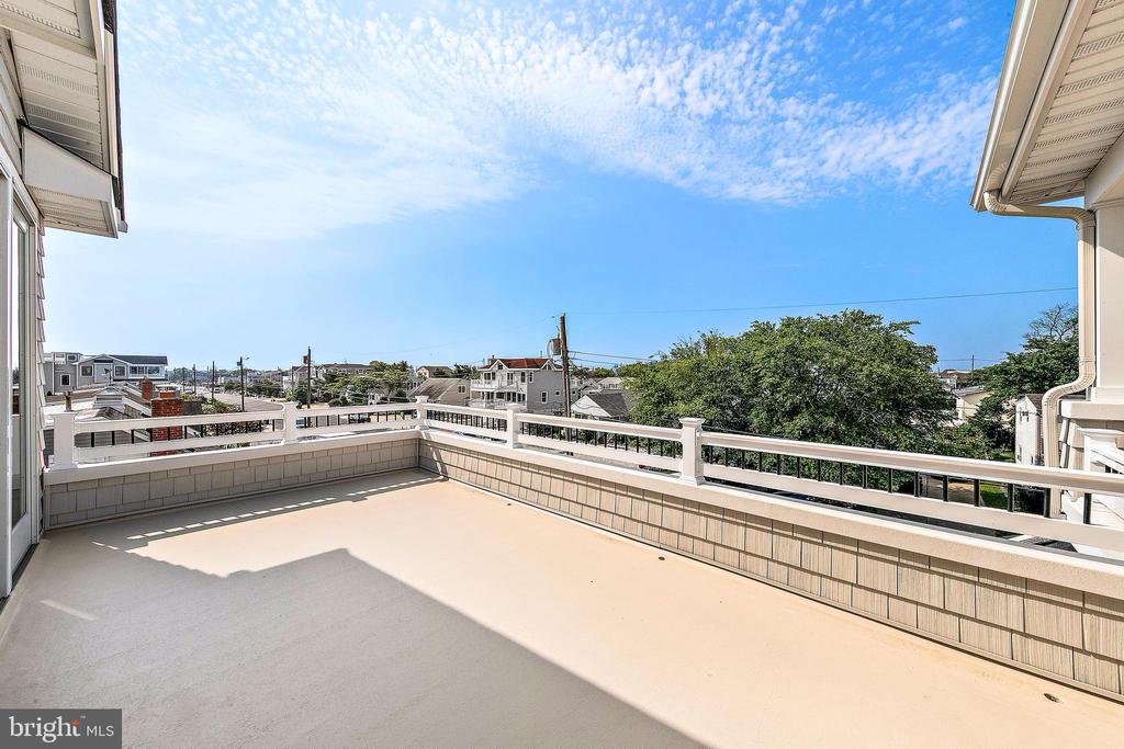375 W 6TH STREET