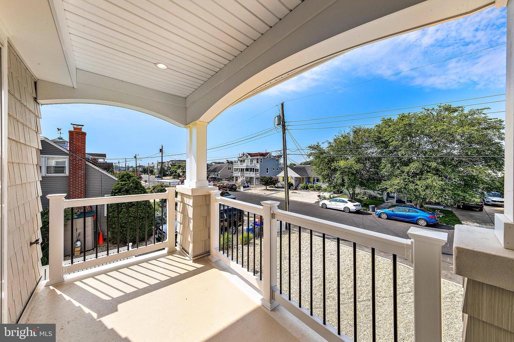 375 W 6TH STREET