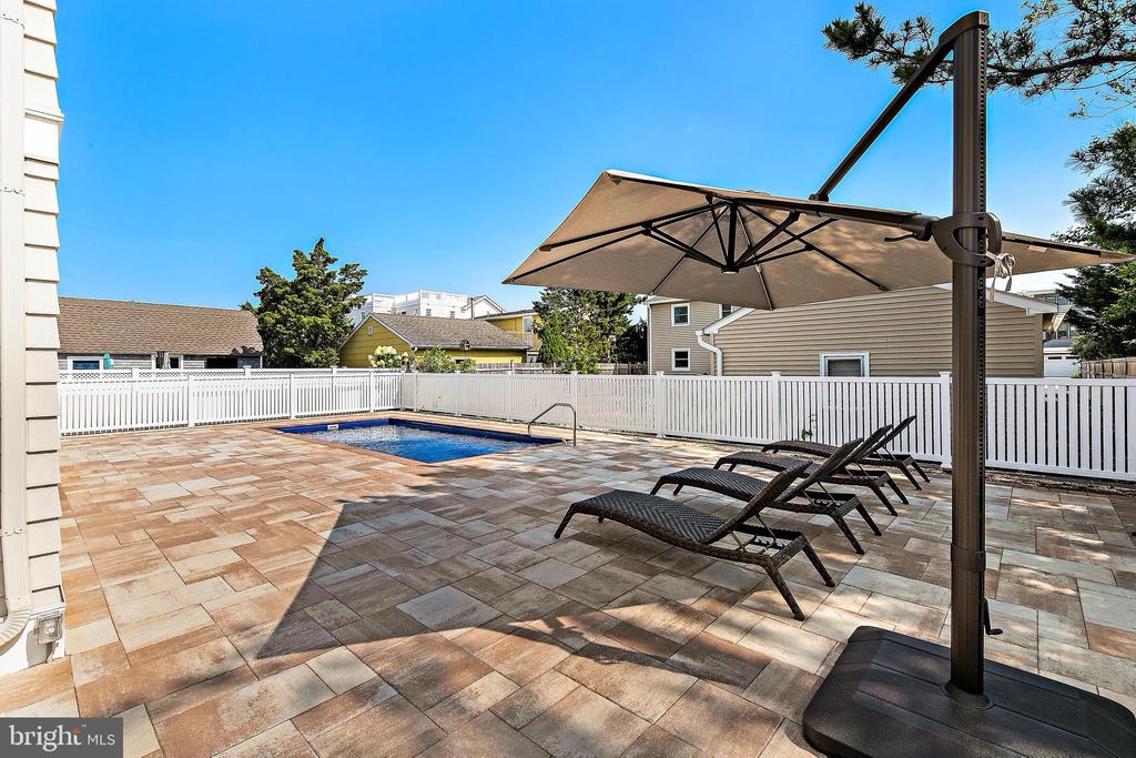 375 W 6TH STREET