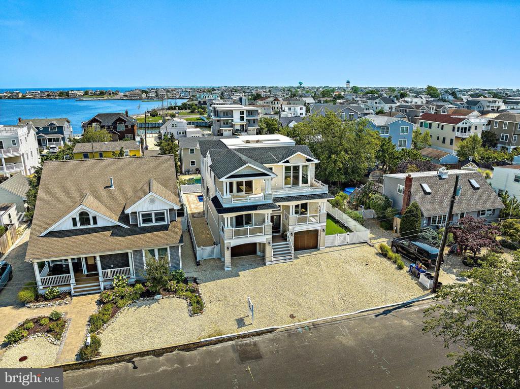 375 W 6TH STREET