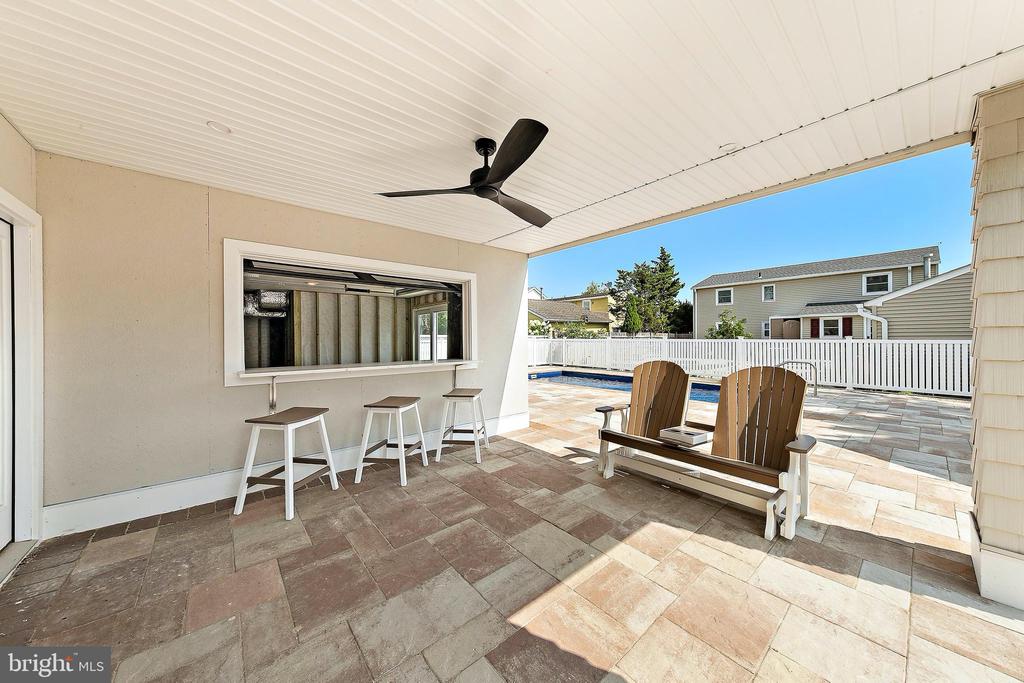 375 W 6TH STREET