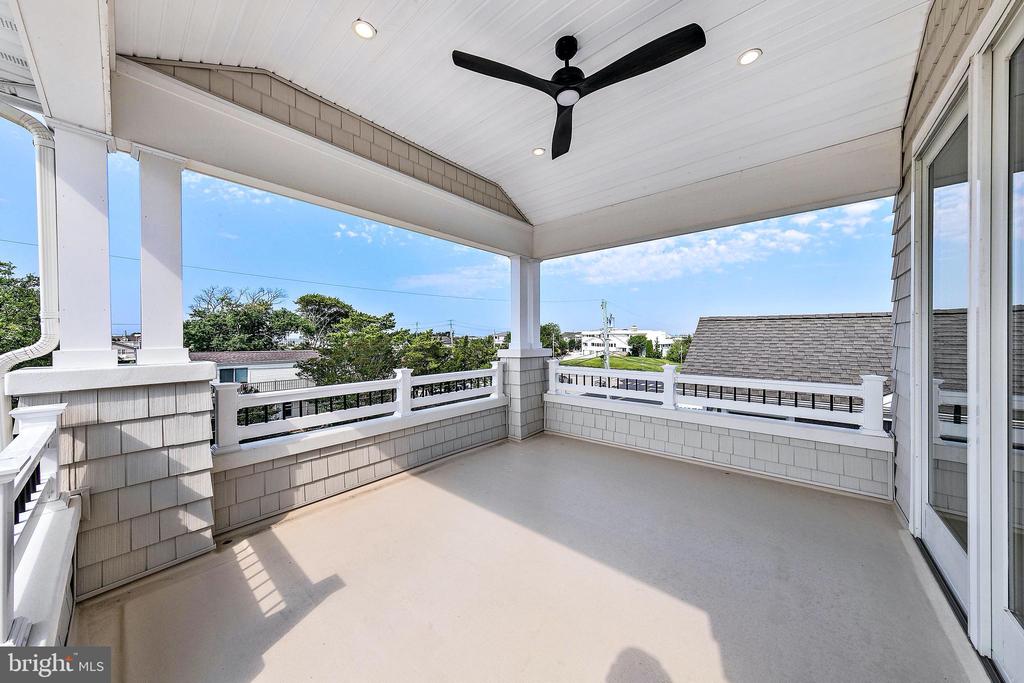 375 W 6TH STREET