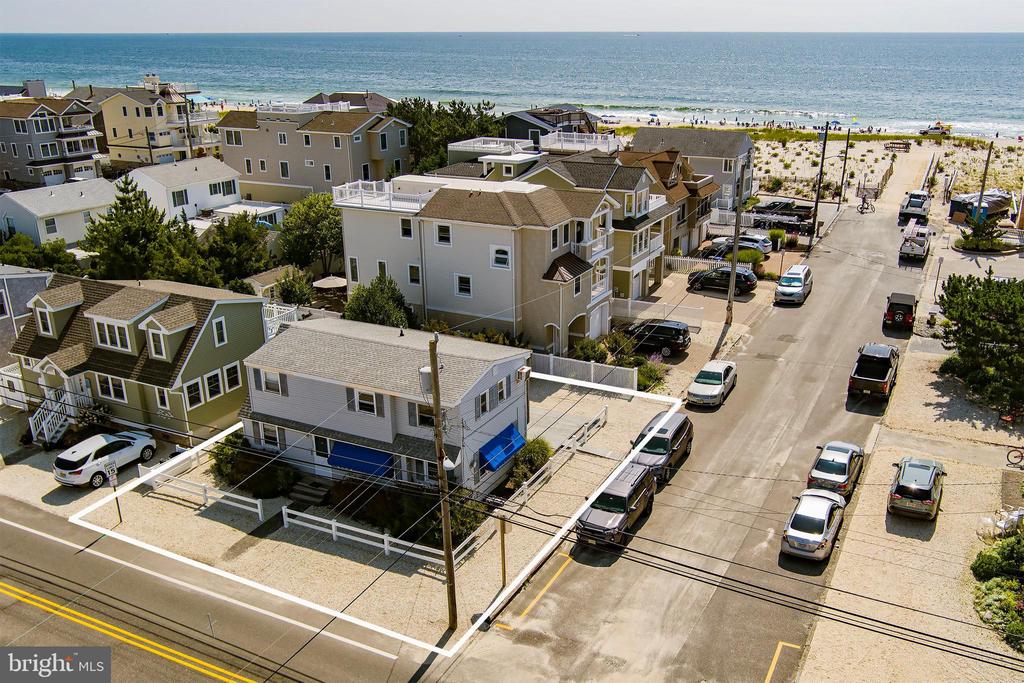 1701 N ATLANTIC