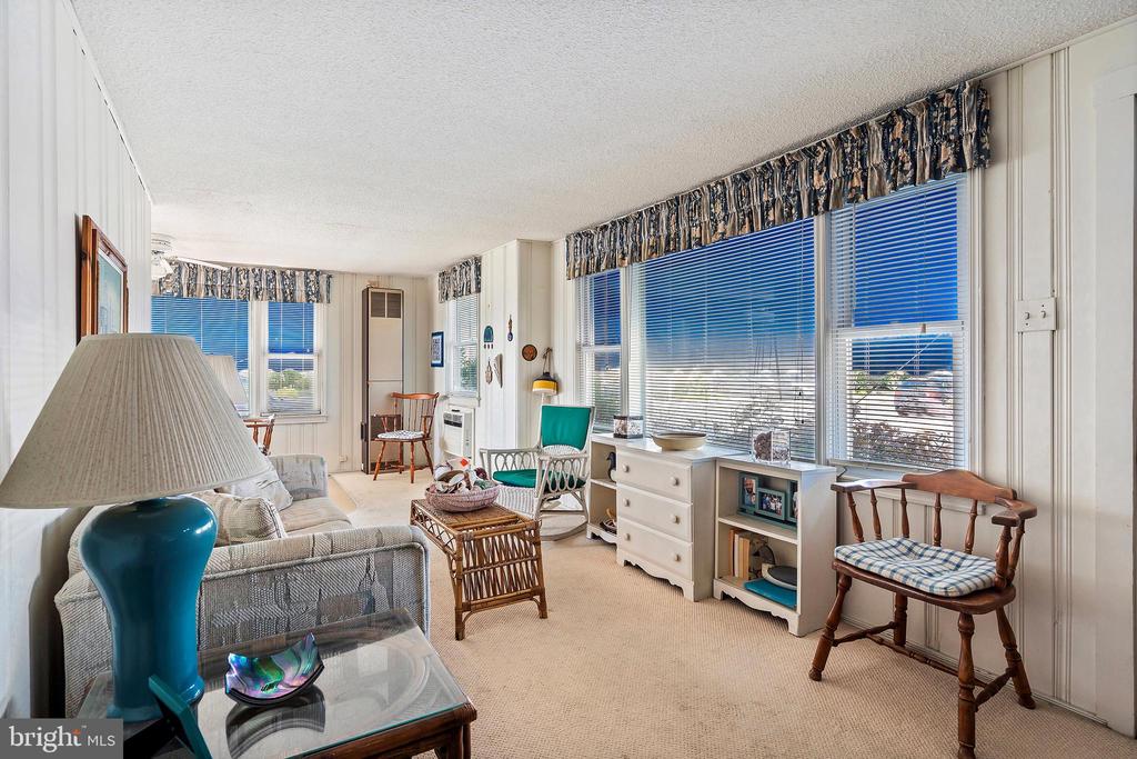 1701 N ATLANTIC