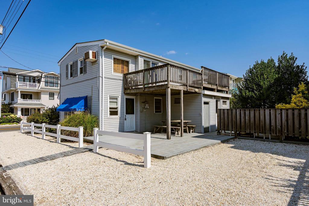 1701 N ATLANTIC