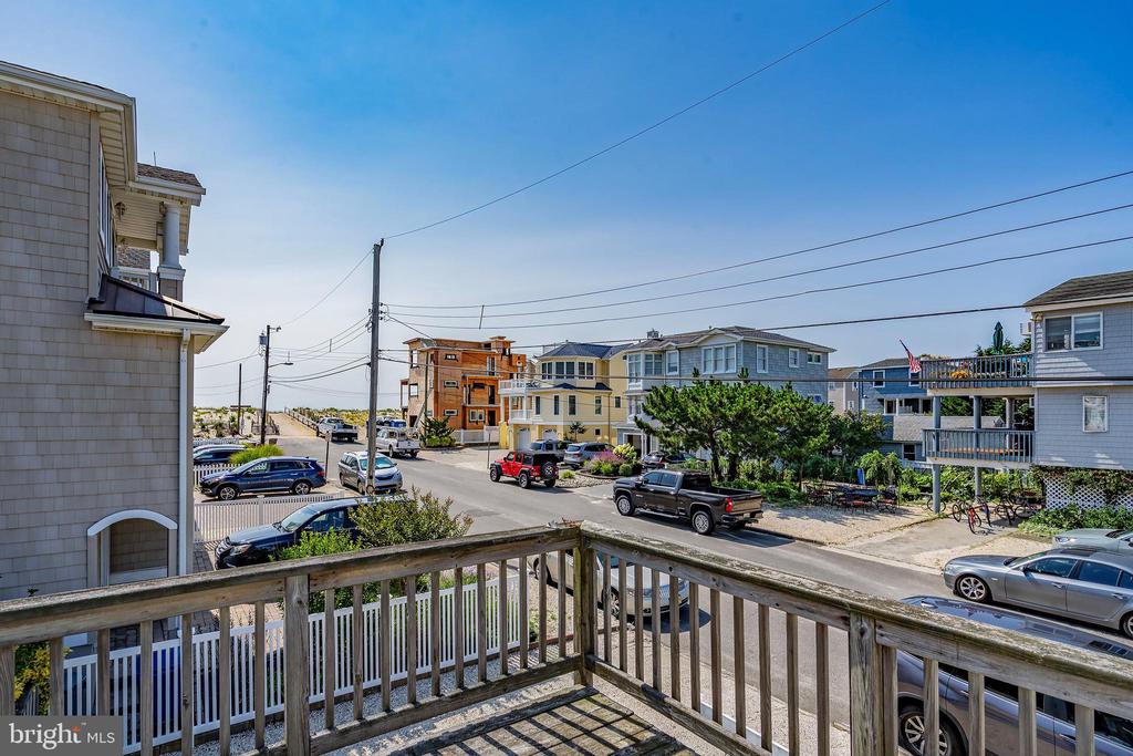 1701 N ATLANTIC