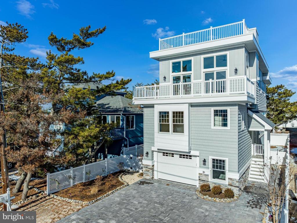 11 W MCKINLEY AVENUE