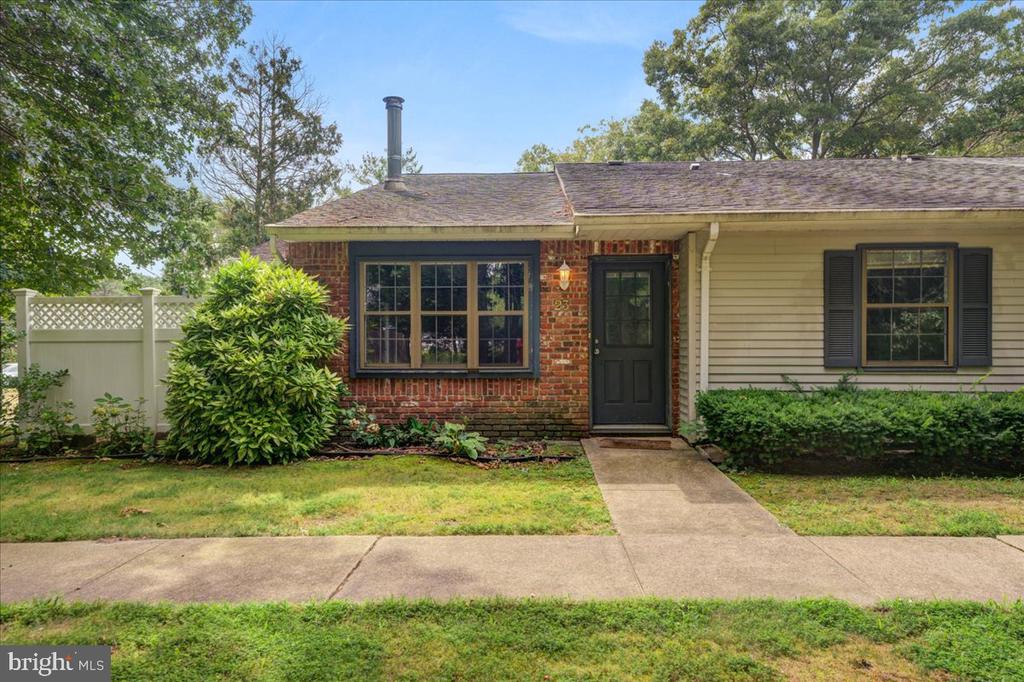 23 DRIFTWOOD DRIVE