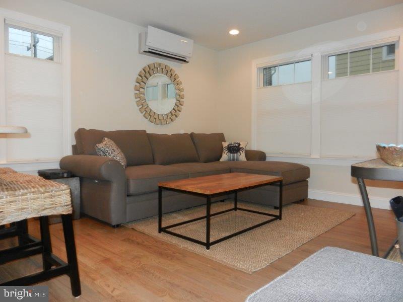 3 W KIRKLAND AVENUE Unit: 3