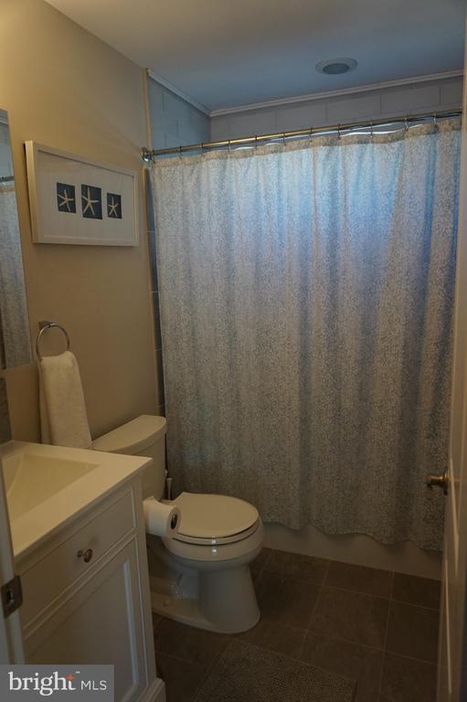 3 W KIRKLAND AVENUE Unit: 3