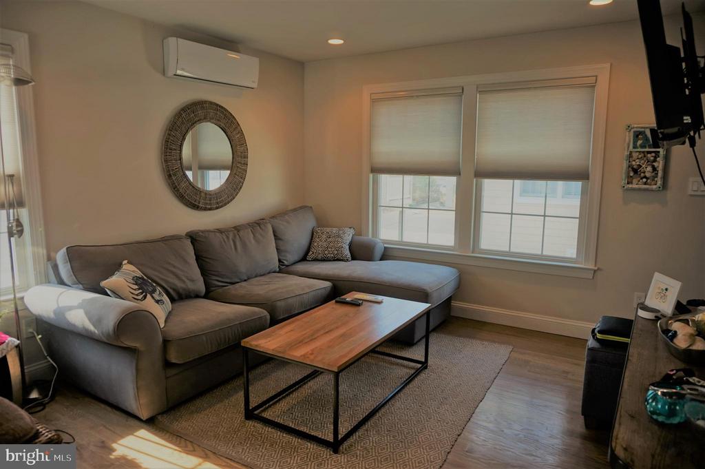 3 W KIRKLAND AVENUE Unit: 3