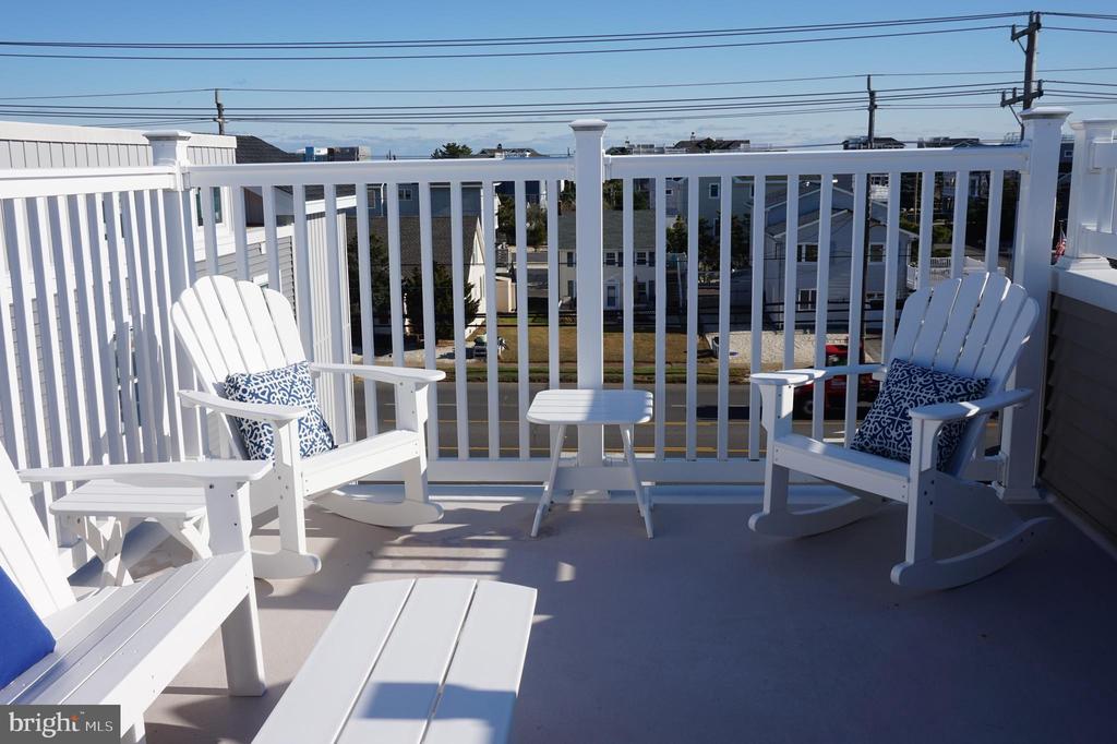 3 W KIRKLAND AVENUE Unit: 3