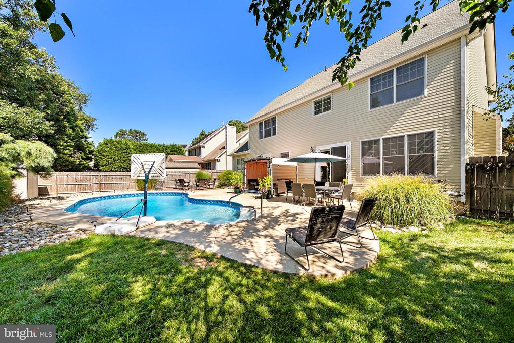 391 CHESTNUT DRIVE