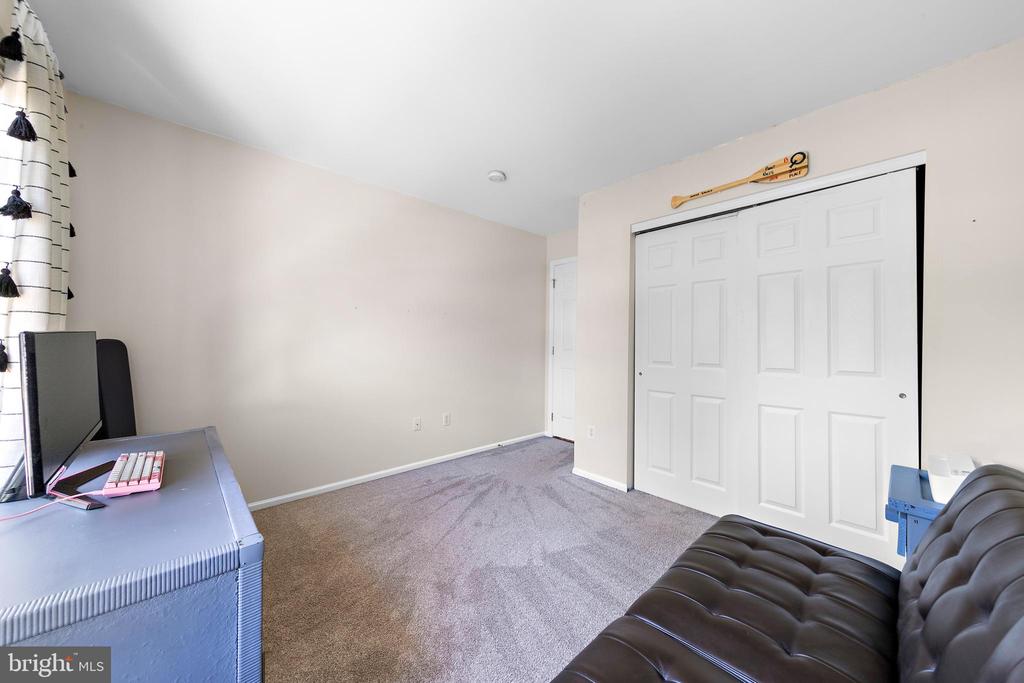 391 CHESTNUT DRIVE