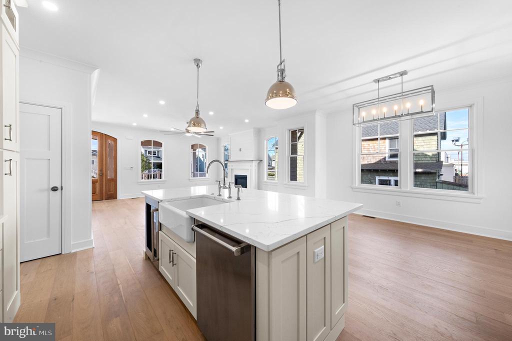 215 AMBER STREET