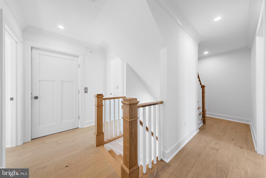 215 AMBER STREET