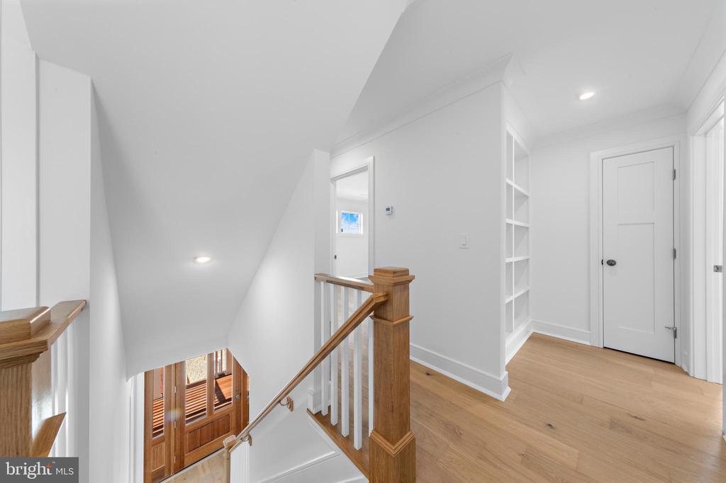 215 AMBER STREET
