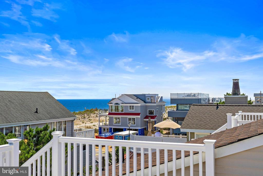 2305 S BAY AVENUE Unit: B