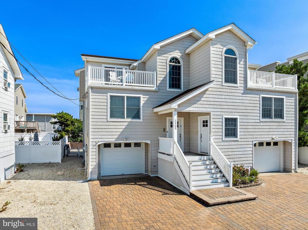 2305 S BAY AVENUE Unit: B